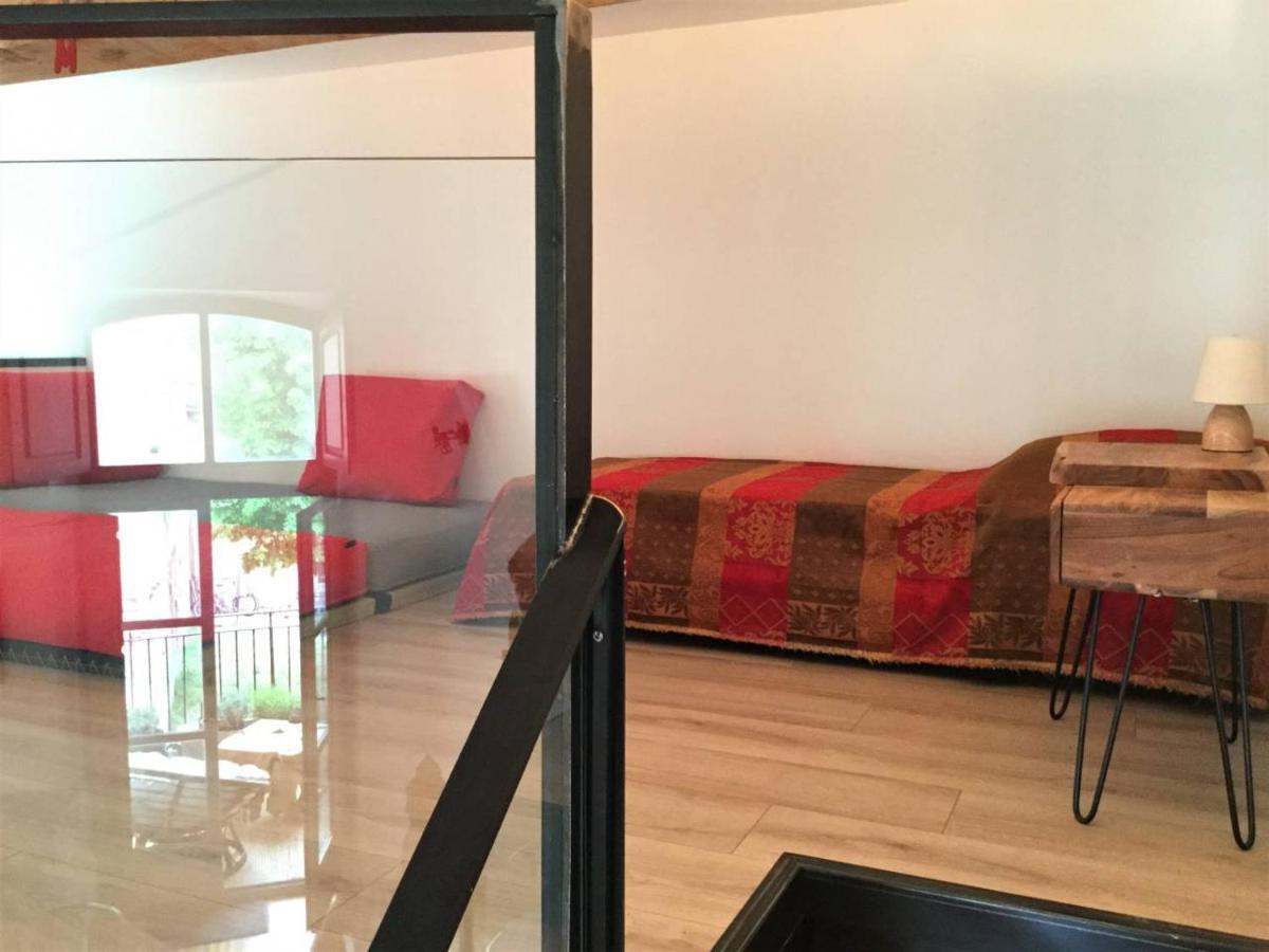 Lägenhet på 75 m² i Avignon centrum, med 2 sovrum och 1 badrum  Exteriör bild